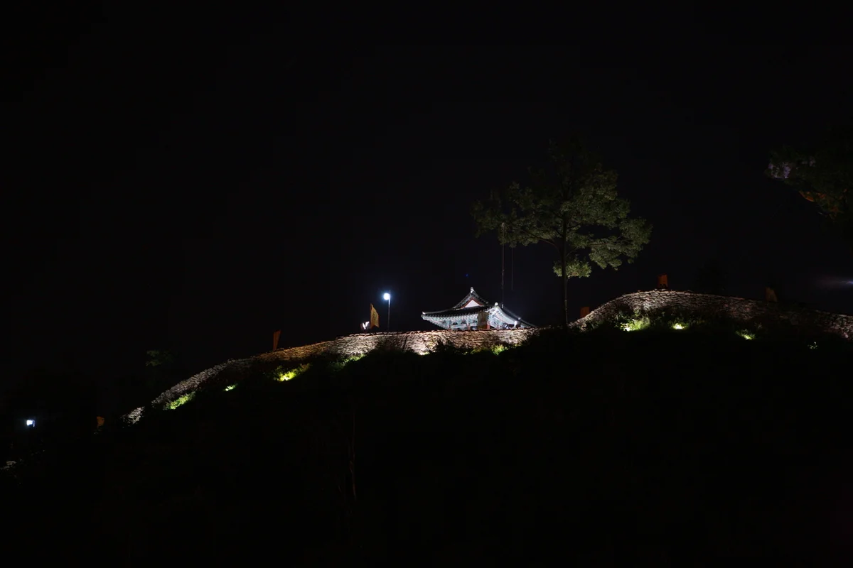 공주공산성 모텔 (출처 : 한국관광공사)