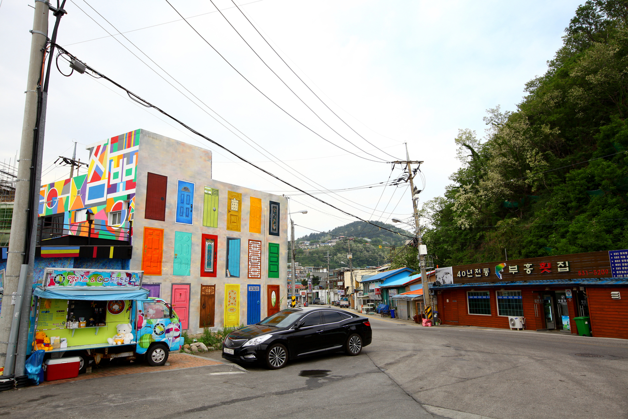 동해시 해안 산책로 (출처 : 한국관광공사)