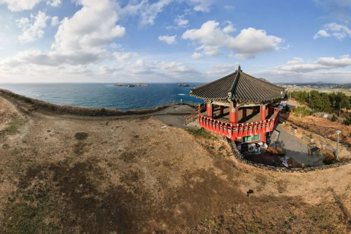 3 월 제주도 (출처 : 한국관광공사)