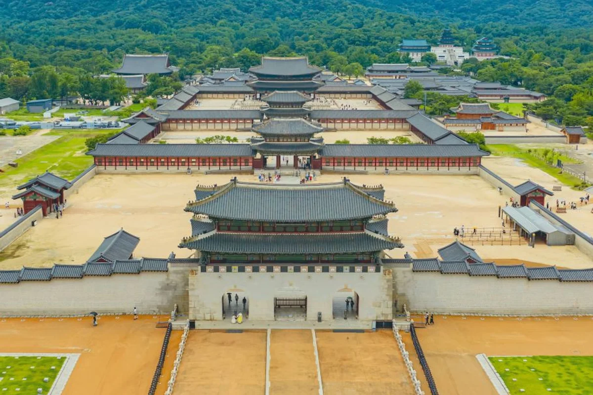 광화문 래프팅 (출처 : 한국관광공사)