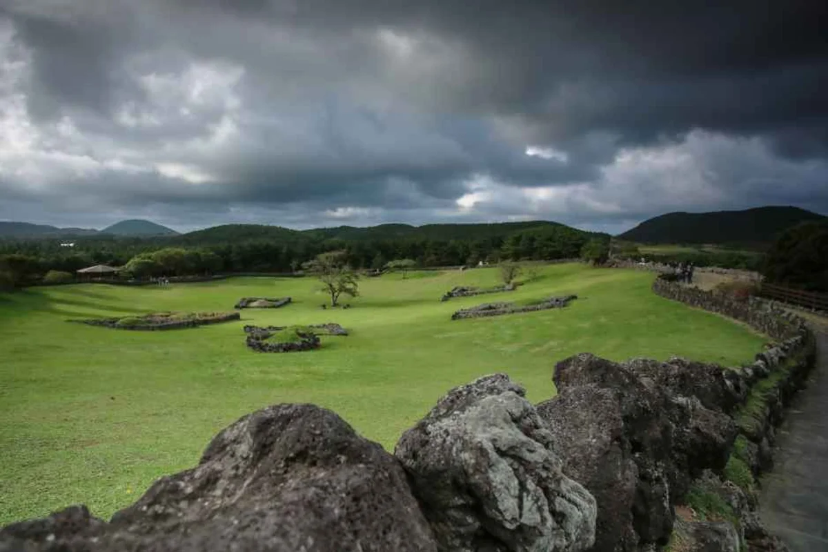 제주 봄 나들이 (출처 : 한국관광공사)