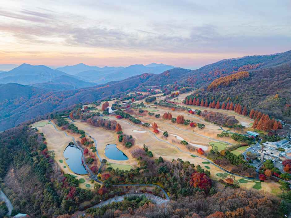홍천 골프장 (출처 : 한국관광공사)