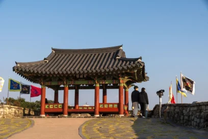 2026 통영동피랑마을 데이트 완벽 가이드: 숨겨진 매력부터 최신 벽화까지