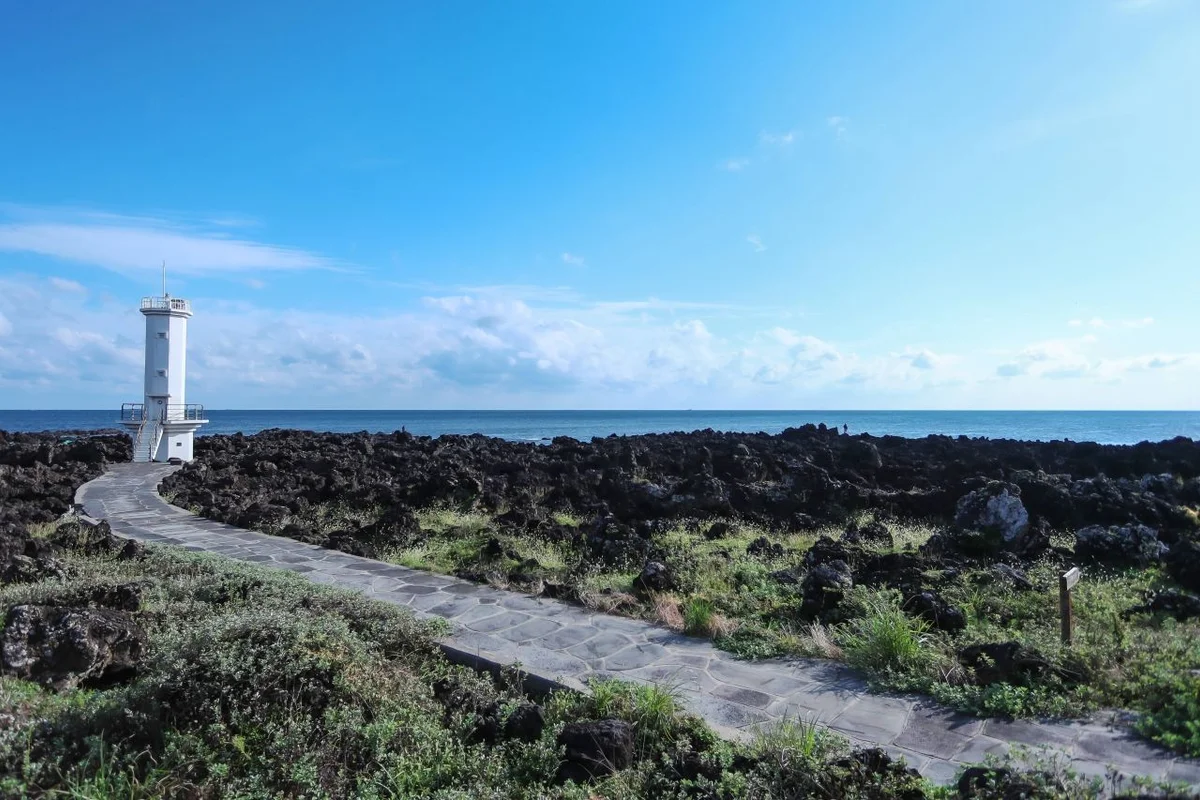 제주 올레 길 (출처 : 한국관광공사)
