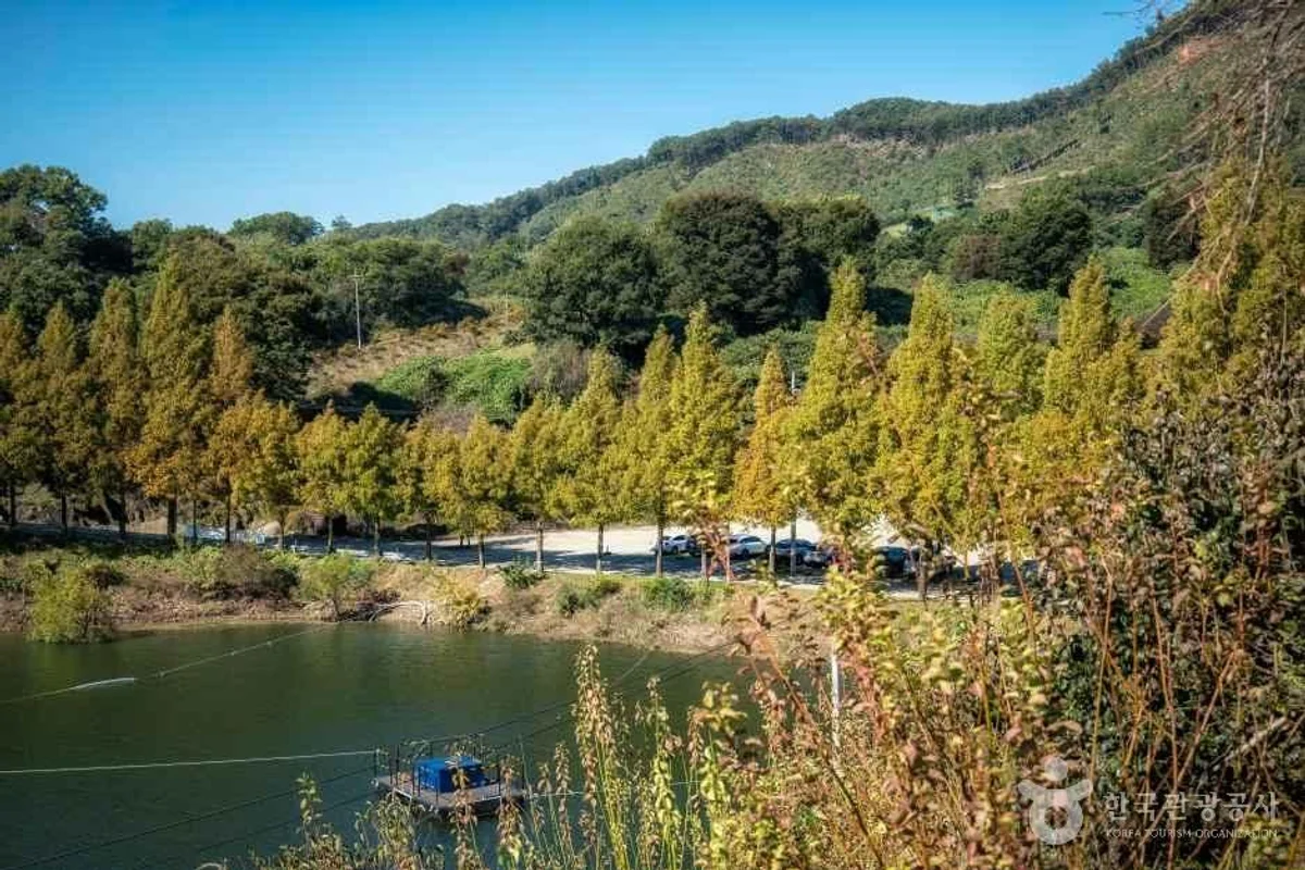 대청호 등산 (출처 : 한국관광공사)